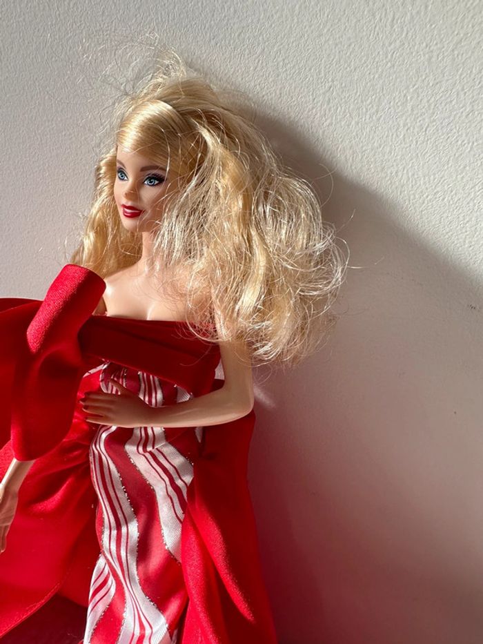 Barbie collection robe rouge - photo numéro 3