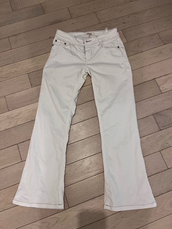 Pantalon jean pattes d’éléphant