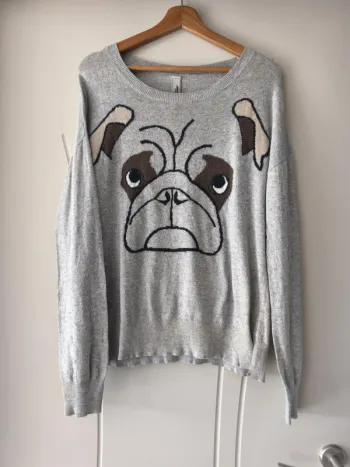 pull gris chein pull & bear