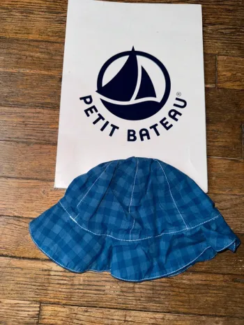chapeau Petit Bateau 12-18 mois