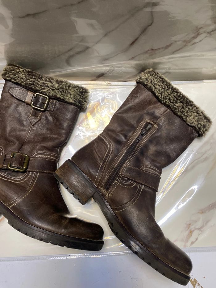 Bottes mi hautes d’hiver . cuir . Pointure 37 . - photo numéro 3