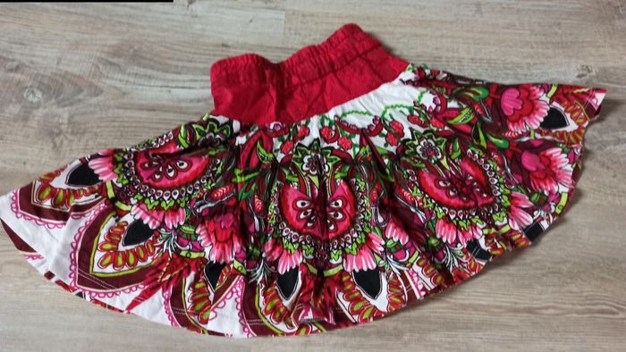 Jolie jupe fille desigual 7 - 8 ans TBE - photo numéro 2