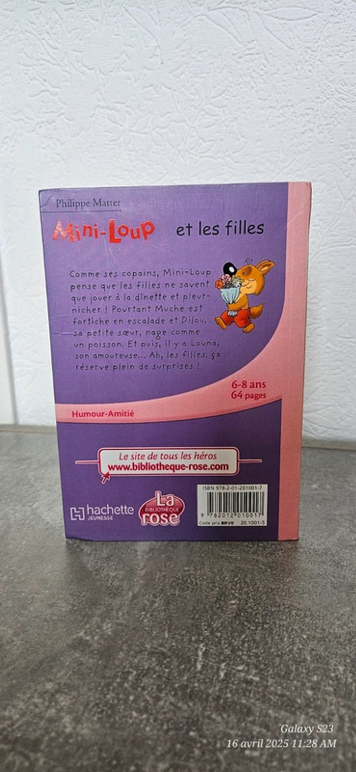 Bibliothèque rose - mini loup et les filles - photo numéro 3