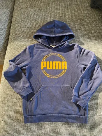 Sweat à capuche garçon PUMA – Bleu marine & logo jaune – 11/12 ans
