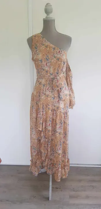 Robe asymétrique / atypique
