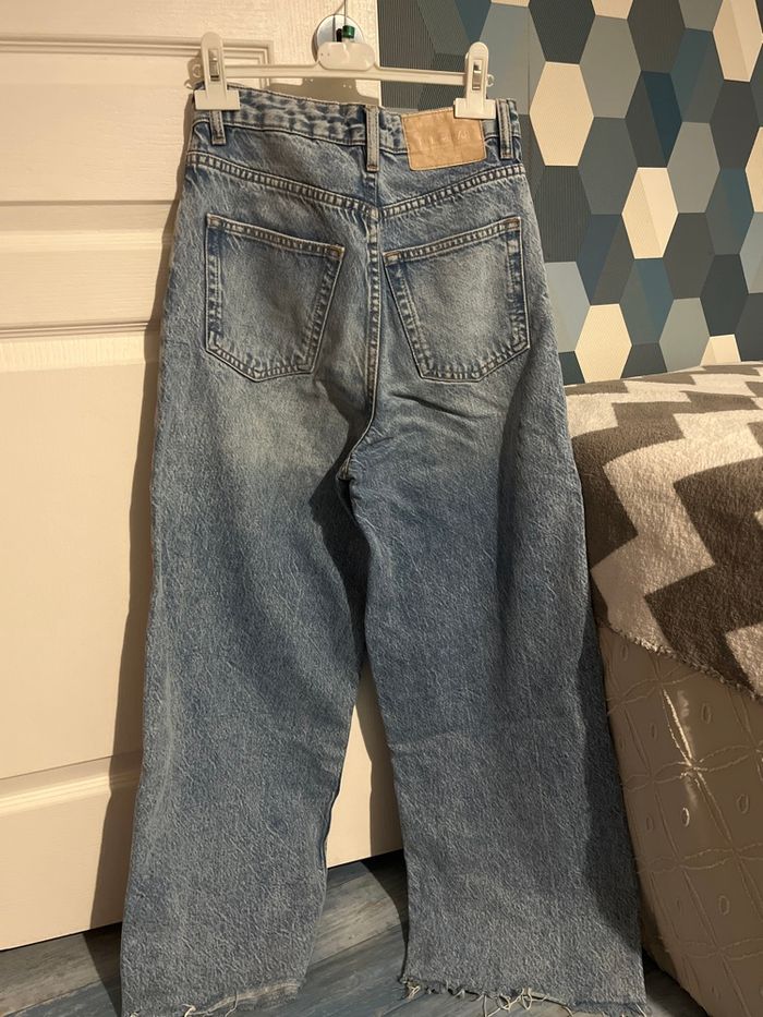 Jean bleu pull&bear - photo numéro 3