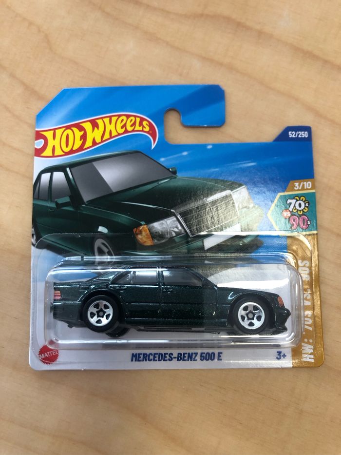 Miniature Hot Wheels Mercedes Benz 500 E