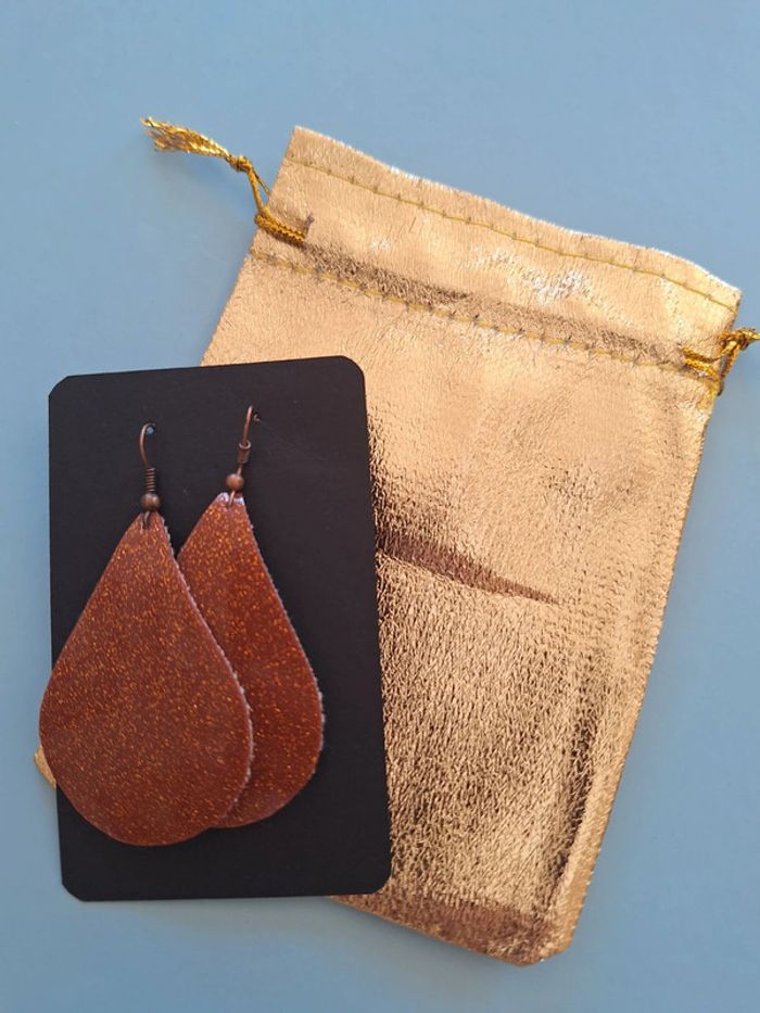 Boucles d'oreilles gouttes très légères - photo numéro 2