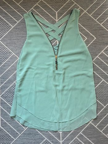 Haut léger vert clair