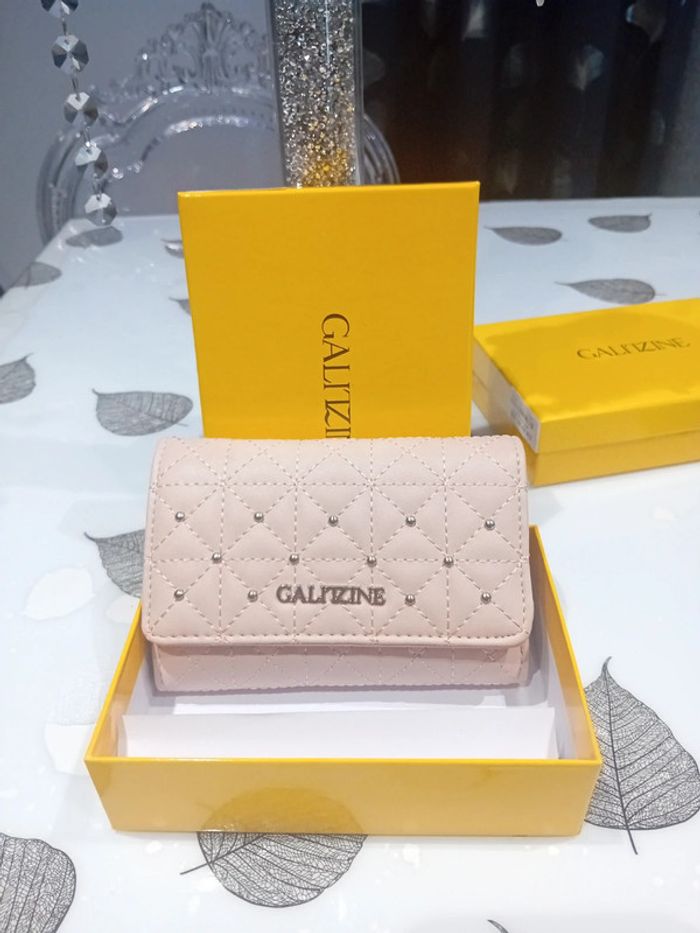 Porte feuille de la marque galitzine