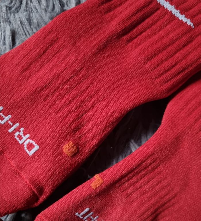Chaussettes de foot rouge 27-30 Nike Dri-fit - photo numéro 4
