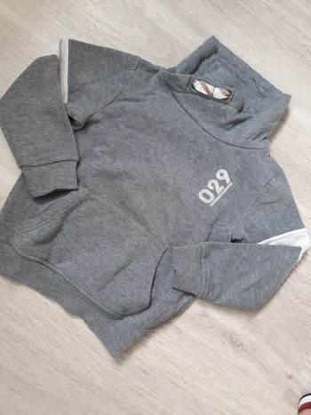 Pull gris