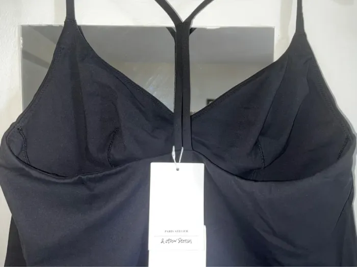 & Other Stories- Brassière ( avec top), taille L, noir , Neuf avec étiquette - photo numéro 4