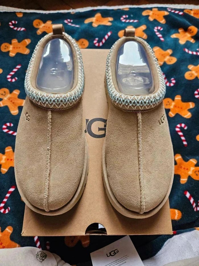 Ugg tazz couleur sable Taille 37