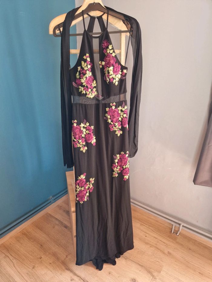 Robe de soirée 42 neuve + chale - photo numéro 6