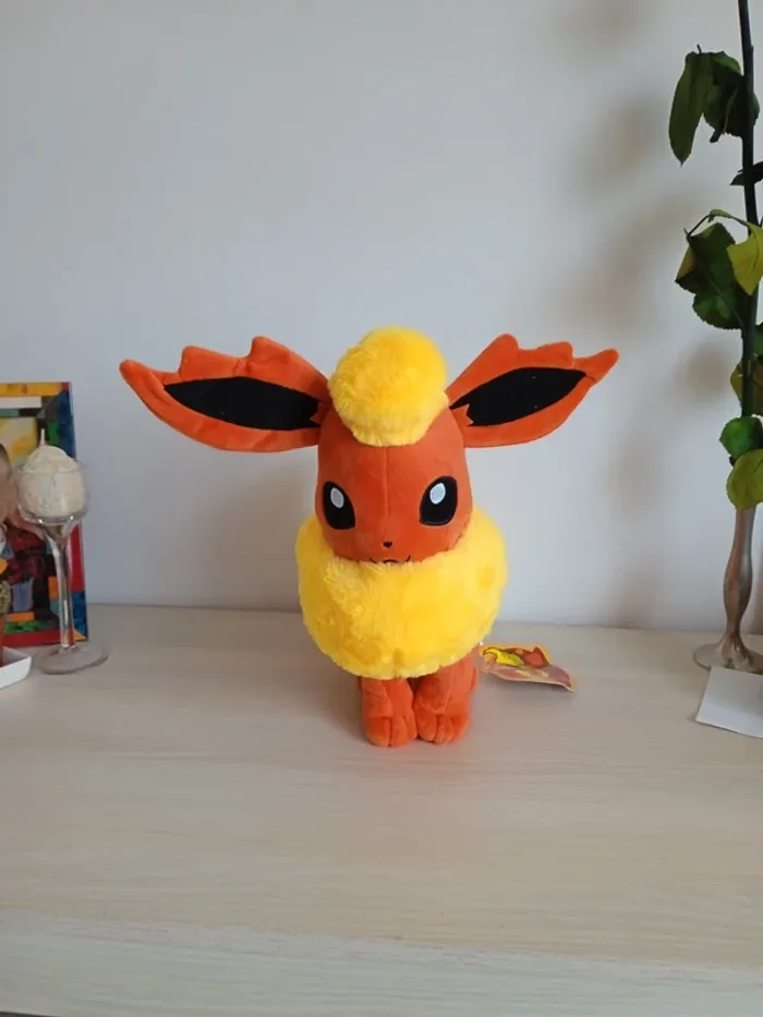 Grande Peluche Pokémon Pyroli neuve