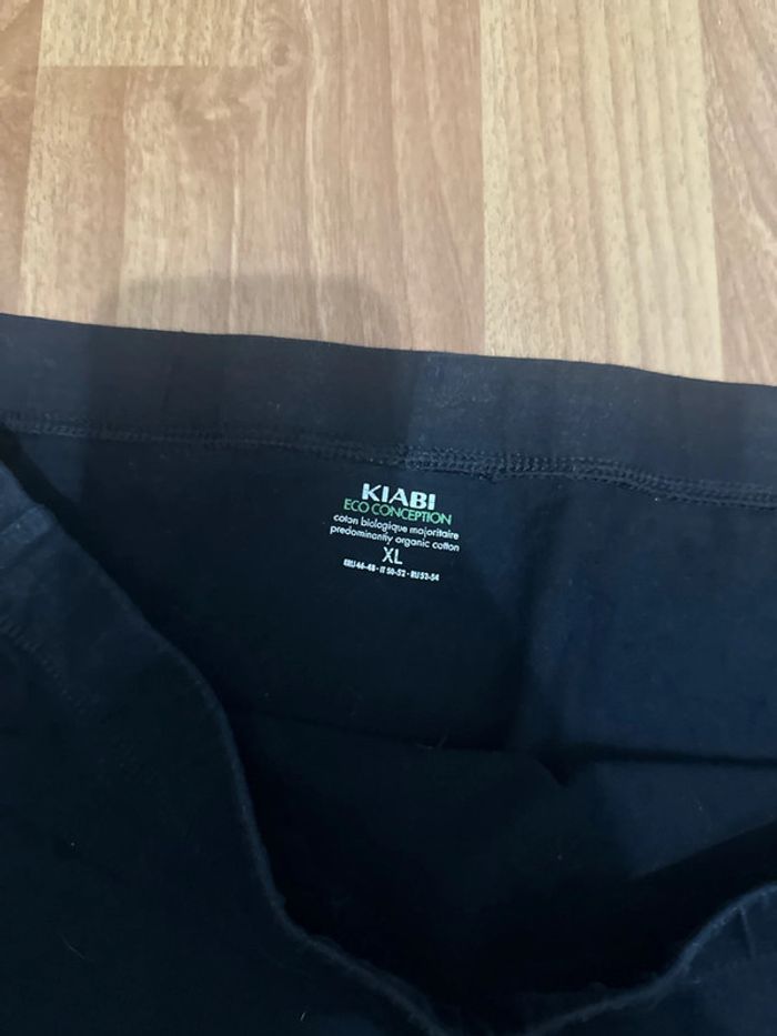 Jupe noir - photo numéro 2