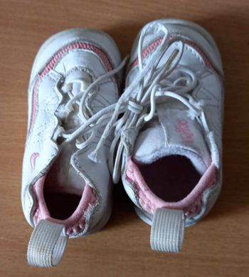 Baskets Nike blanche et rose