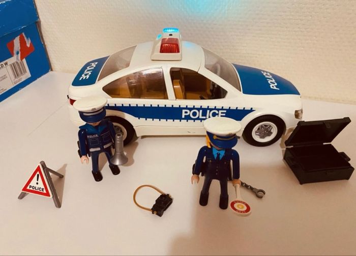 Voiture police playmobil - photo numéro 2