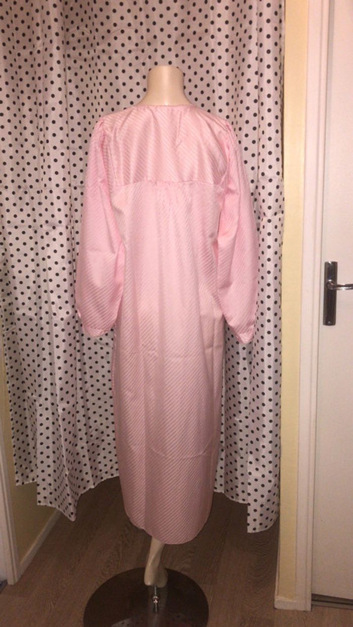 Chemise de nuit Vintage état neuf rose en satin - photo numéro 12