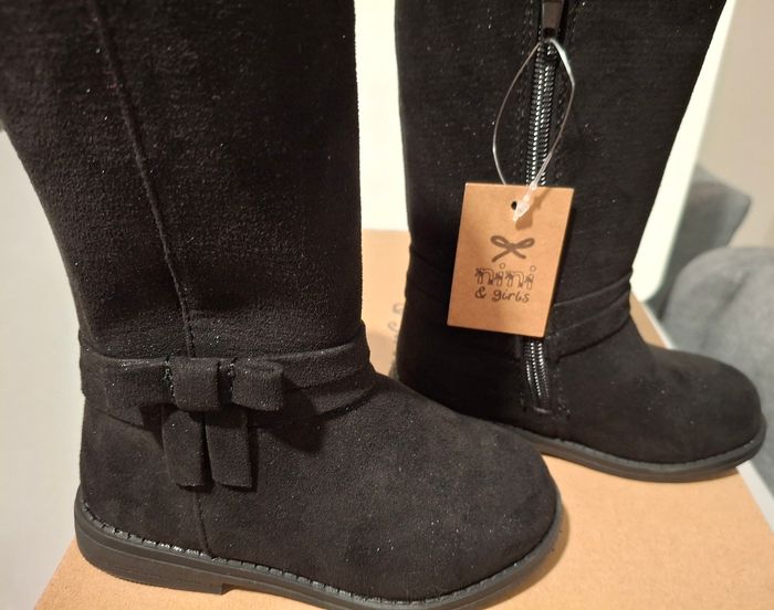 Bottes nini et Girls 

Noir pailletés - photo numéro 2