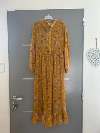 Robe pimkie moutarde taille 40