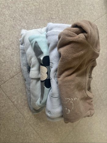 Lot 5  pyjamas bébé 3 mois – Disney, Kiabi, Gémo, Tape à l’œil – Très bon état