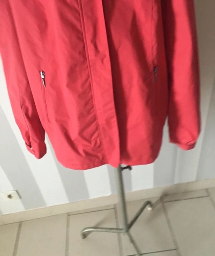 Manteau chaud avec capuche rétractable taille  52/économise les FDP envoi petit format - photo numéro 2