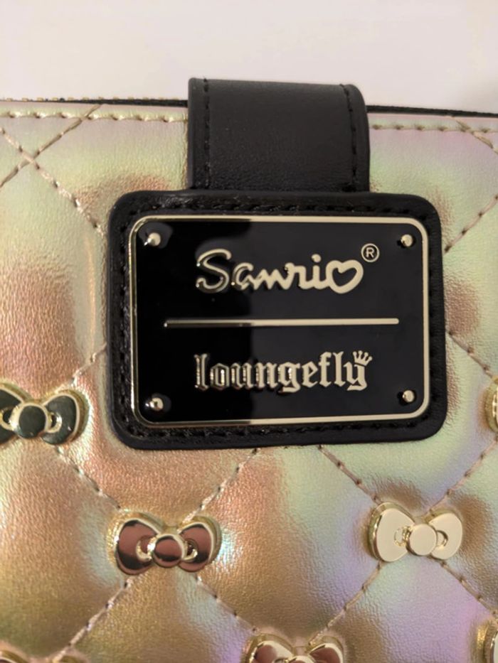 Portefeuille Loungefly Hello Kitty - photo numéro 3