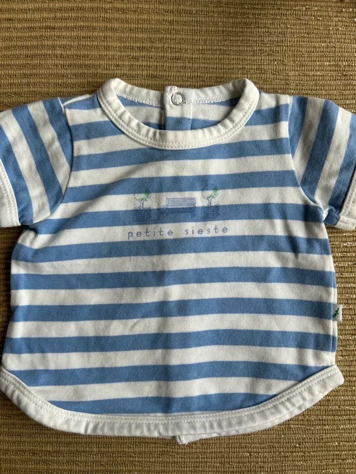 T-shirt taille 1 mois - photo numéro 2