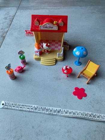 Lot jouet café shop hello kitty avec terrasse et accessoires sanrio