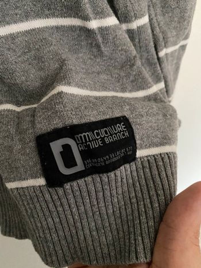 Pull rayé gris et blanc - photo numéro 3