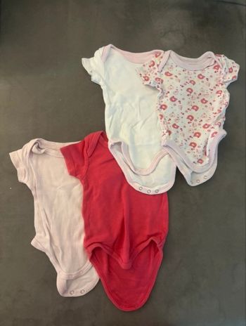4 bodies manches courtes in extenso 3 mois