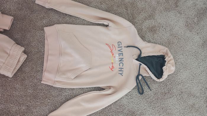 Ensemble sport givenchy - photo numéro 2