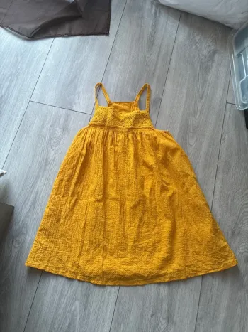 Robe moutarde