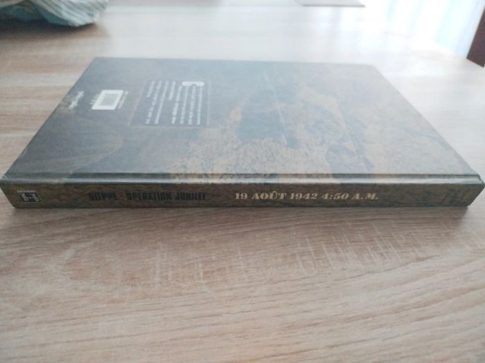 Livre le sacrifice des Canadiens 19 août 1942 - photo numéro 3