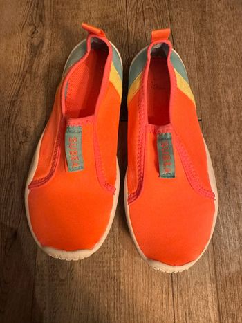 Chaussures aquatiques élastiques