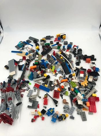 Lot de pièces Lego en vrac City, Star Wars, Bionicle et d’autres
