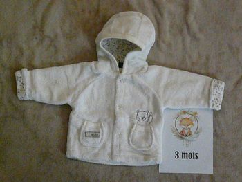 Manteau crème 3 mois