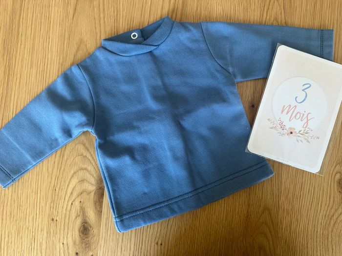 Pull bleu manches longues