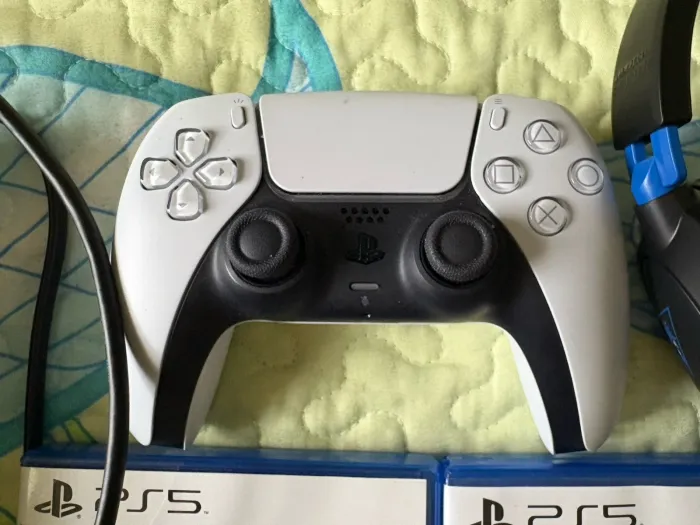 SONY PlayStation 5 Édition Disque 825 Go Bundle PS5 - photo numéro 3