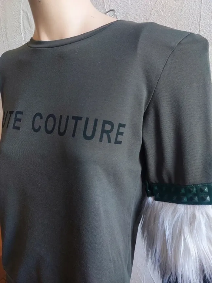 Sweatshirt Haute Couture original avec détails de fourrure Taille L - photo numéro 3