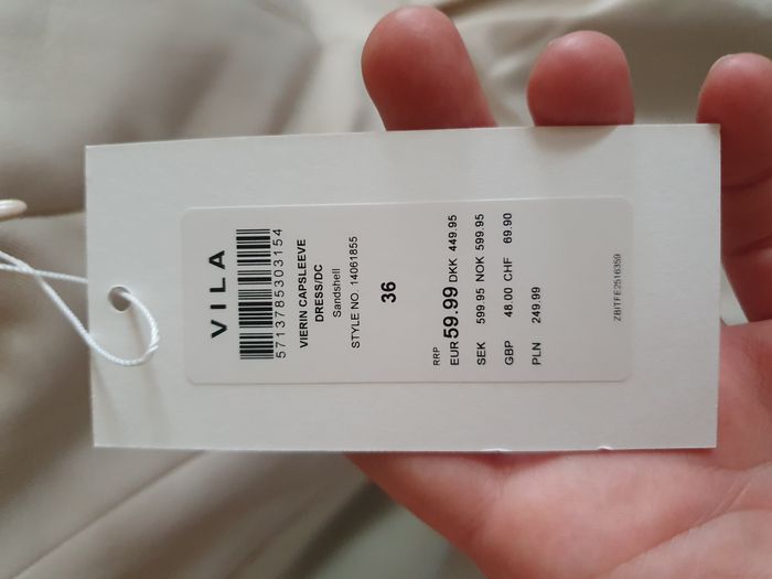 Robe manches courtes Taille 36 Marque vila Neuve avec étiquette - photo numéro 3