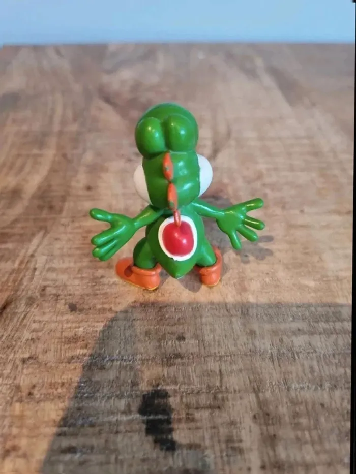 Figurine yoshi mario kart nintendo - photo numéro 3