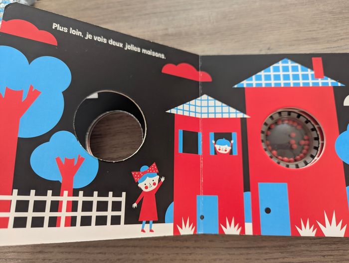 Livre bébé ou enfant bas âge tchi tchi rouge avec billes intégrées hochet - photo numéro 3
