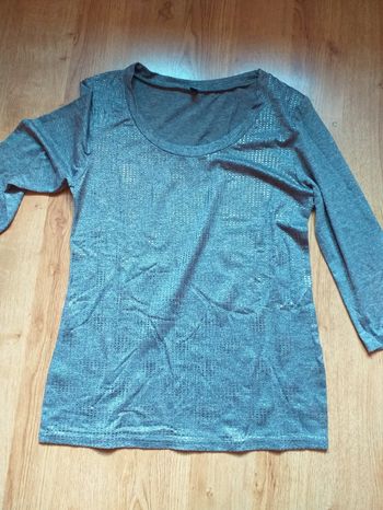 Haut gris taille 36