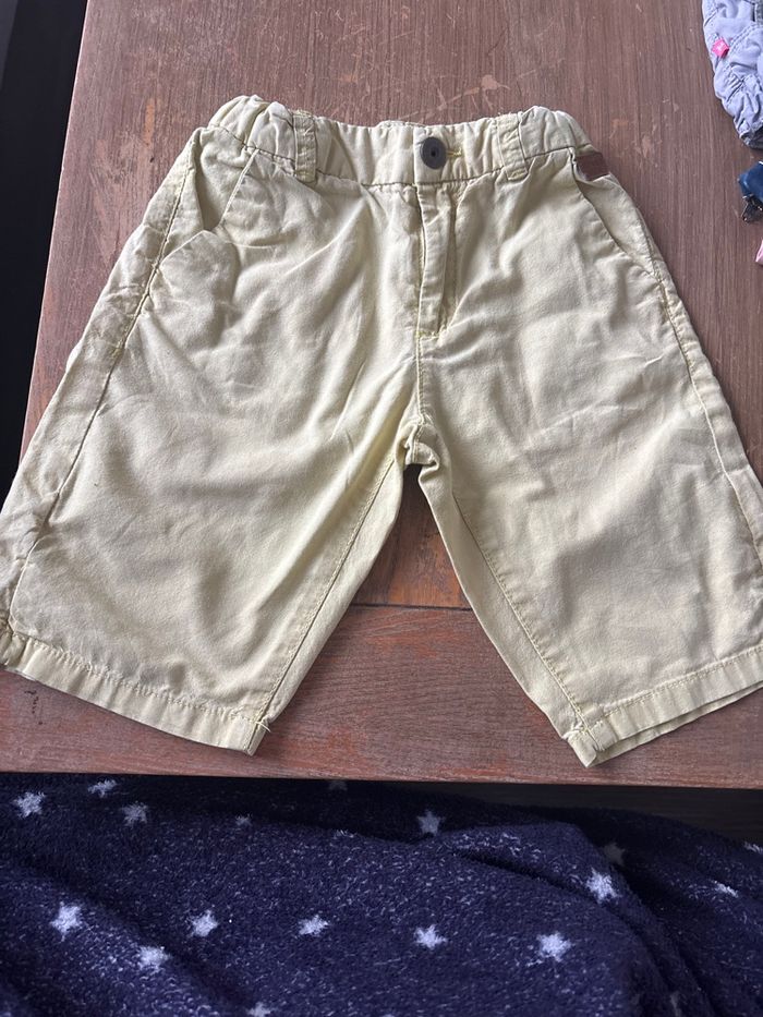 Short jaune garçon - photo numéro 1