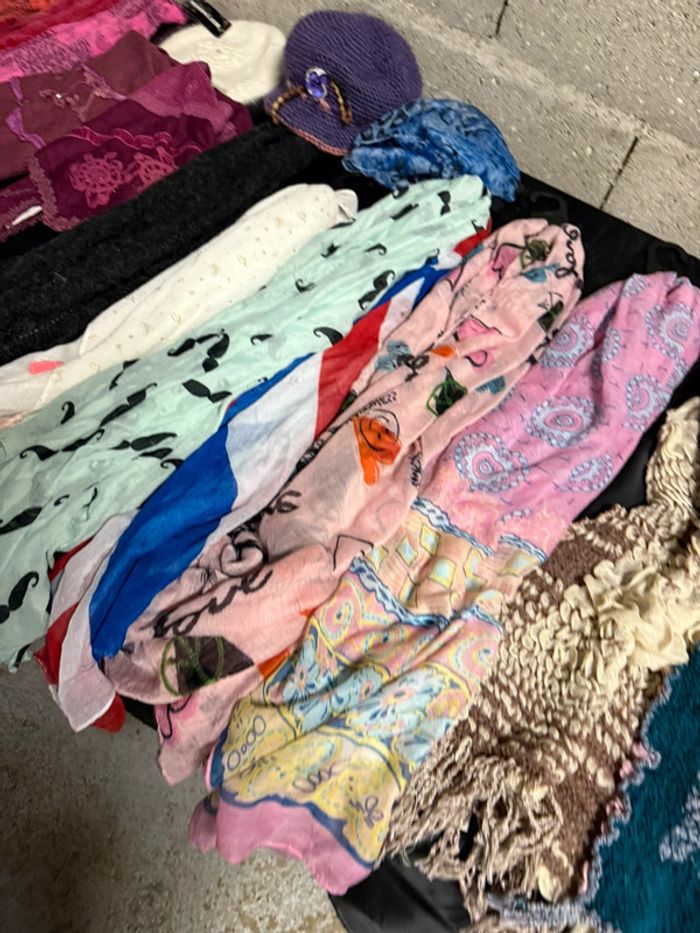 Lot diversifiés bijoux foulards - photo numéro 11