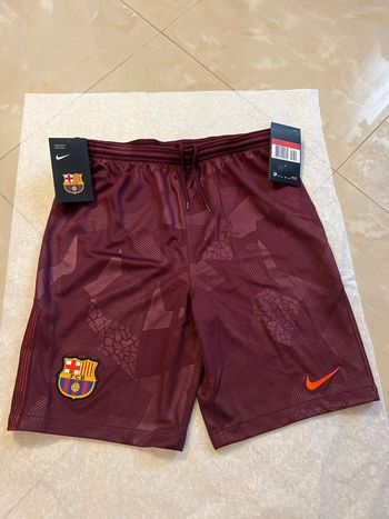 Short de foot Nike, équipe FC Barcelone taille 12/13 ans authentique neuf