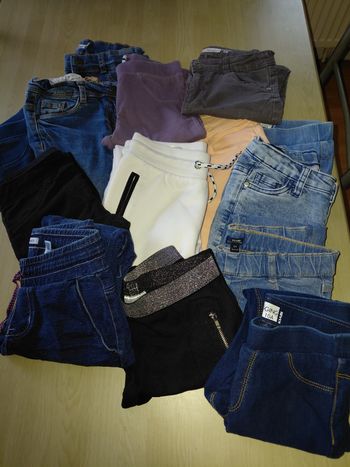 Lot pantalons 9 - 10 ans